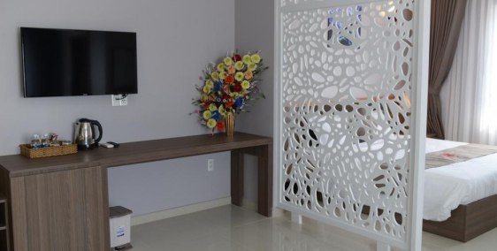 Cho thuê nhà Mặt tiền Nguyễn Đình Chiểu, Quận 3, DT: 4.5x22m, 4 lầu