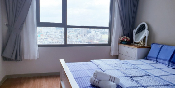 Căn hộ 80m2, 2PN 2WC full nội thất tại Gold View, Q4 cho thuê giá 17 triệu/tháng