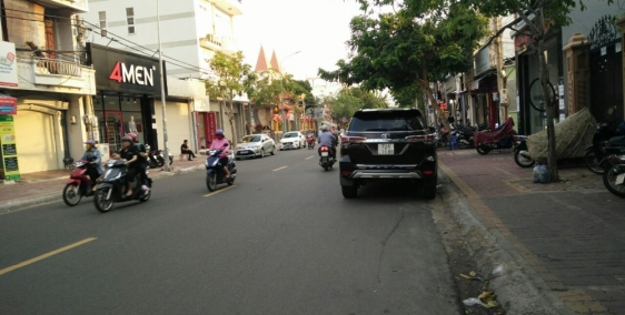 Cho thuê nhà mặt tiền 6x25m, trương công định, gần ngã năm