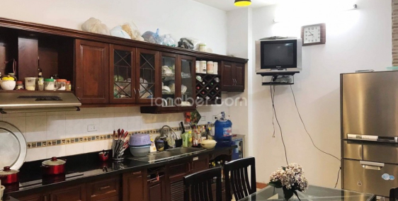 Gia đình cần bán nhà sổ đỏ chính chủ. LH: 0961004691.