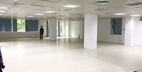Cho thuê văn phòng hạng B 100-200m2 chỉ 15$ mặt phố Trần Quốc Toản quận Hoàn Kiế
