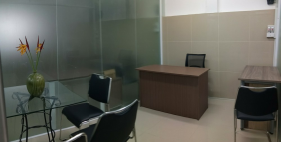 Cho thuê văn phòng làm việc đẩy đủ nội thất giá 5.9tr/th tại quận 1
