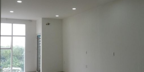 Mình cho thuê officetel cao cấp River Gate, quận 4