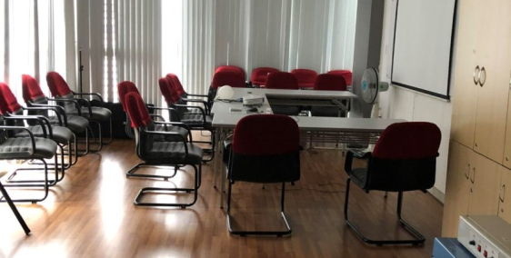 Văn phòng đẹp,giá tốt đường Nguyễn Trọng Tuyển, Q. Tân Bình, DT 40m2-13tr/tháng