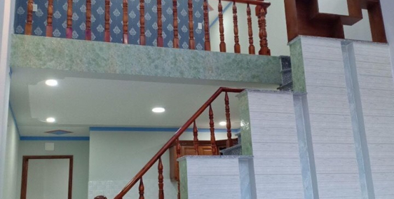 1 lầu 1 trệt 1 phòng khách , 3 phòng ngủ