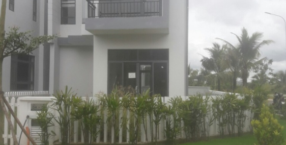 tôi cần bán căn biệt thự DT 140m2 giá 3,3 tỷ