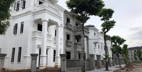 biệt thự 330m2 căn góc 3 mặt thoáng đang sơn ngoài hoàn thiện sân vườn