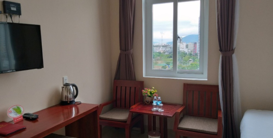 Cần bán khách sạn 9 tầng, đang kinh doanh, đường Dương Đình Nghệ. Giá đầu tư.