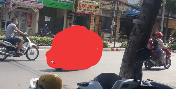 Nhà mặt tiền đồng khởi. 2 mặt tiền. Hướng đông