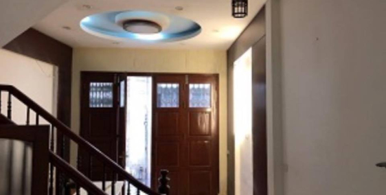 Bán gấp tập thể MP Nguyên Hồng giá 1,88 tỷ, 60m2, 2 ngủ, giao ngay