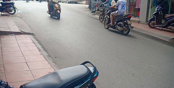 Bán nhà phố Tương Mai, Hai Bà Trưng, kinh doanh đỉnh, ô tô tránh, chỉ 5.6 tỷ.