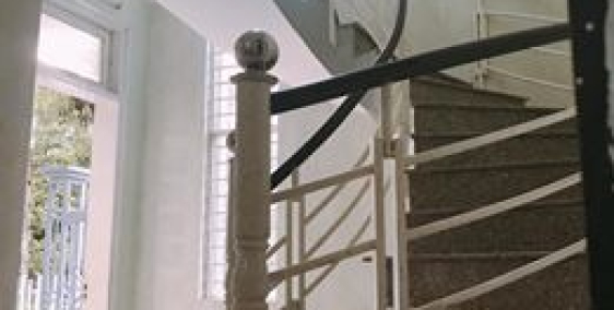 Cho thuê nhà MT đường Trần Phú, giá: 120 triệu/tháng, thanh toán: 2 năm/lần