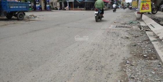 Ly hôn, chia tài sản bán nhà 1T1L Lê THị Hà, 100m2/ 1,3 tỷ, SHR, LH Thái