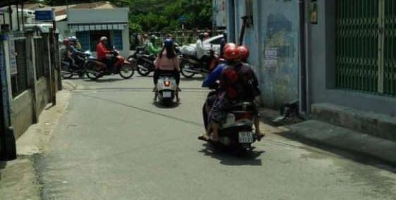 Chính chủ: Bán dãy trọ 10 phòng và 2 ki ốt,đường trịnh thị miếng,