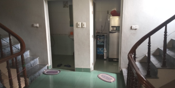 Bán nhà 3 tầng kinh doanh cực tốt tại bồ đề Long Biên