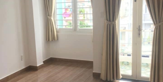 Bán nhà 3 tầng đường Bà Hạt, 2.75 tỷ.