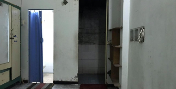 CHIẾN TRANH THƯƠNG MẠI MỸ TRUNG BÁN NGAY NHÀ LẠC LONG QUÂN, 20 m2, 3 tỷ