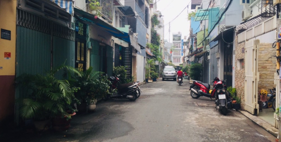 Bán nhà hẻm 160 đường Lê Thúc Hoạch, DT 4m x 11m, nhà cấp 4. Giá 4.6 tỷ.