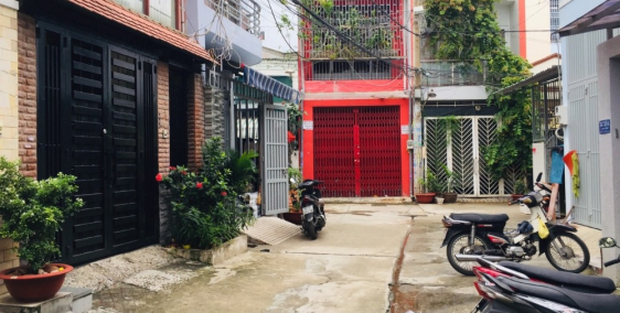 Bán nhà hẻm xe tải đường Lê Văn Phan, DT 4m x 17m, nhà gác lửng. Giá 5.6 tỷ.