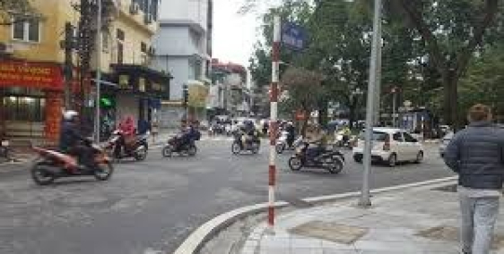 Bán nhà mặt ngõ An Dương Vương giá 5,8 tỷ, 60mx4T, Oto vào