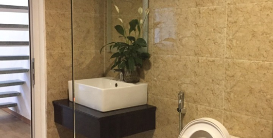 Nhà gác lửng thiết kế bắt mắt, kiểu hộp hiện đại,rộng rãi gần công viên siêu thị