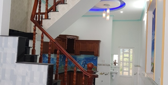 Cần bán gấp nhà 1 trệt 1 lầu gần chợ phú phong thuận an bình dương