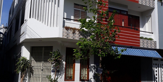 Bán nhà và nhà trọ 10P đang kinh doanh tốt tại Võ Văn Tần, TP Tuy Hòa