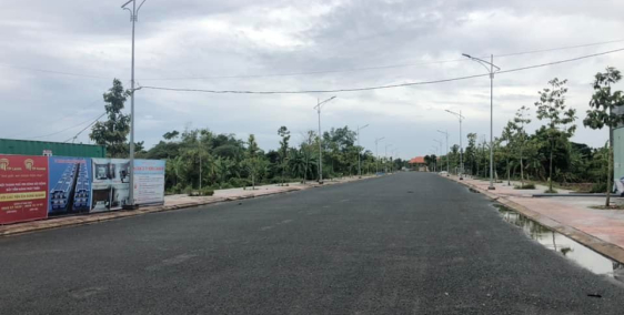 Định cư nước ngoài nên bán gấp 1 căn nhà phố 2 mặt tiền 40m.