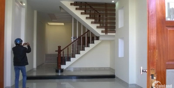 Nhanh tay sở hữu 1 căn nhà cực đẹp từ chính chủ nhà bán lại