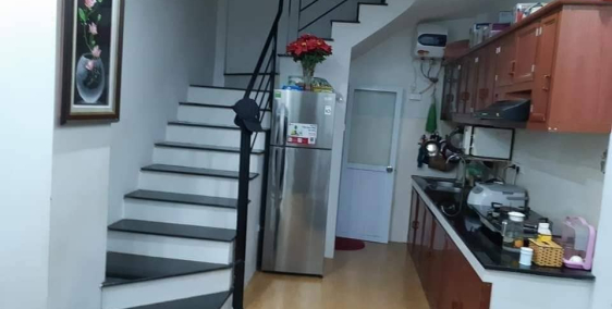 Hiếm! Cửa Bắc Ba Đình 30m 5 tầng Chỉ 3 tỷ 4. LH 0985206098