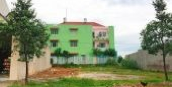 Vì kẹt tiền nên tôi bán 300m2 thổ cư , sổ riêng tại chợ mới thị xã bến cát