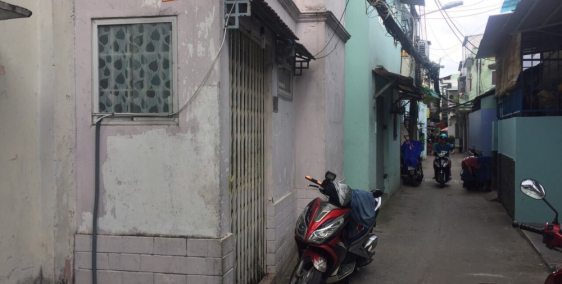 Mặt tiền đường lớn-Giá hẻm xe hơi-Giáp Q.1-Giá rẻ ngỡ ngàng:bán nhà Nguyễn Lâm,B