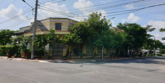 Bán RẺ nhà 2 mặt tiền 8,25×22=180m2 trung tâm TP Cà Mau 2tỷ650