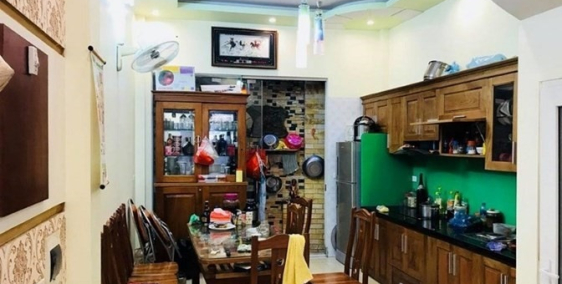 Bán nhà Võ Chí Công 45m2 x 4 tầng đẹp long lanh.