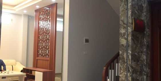 Bán nhà 5 tầng đẹp xây mới phố Đặng Văn Ngữ cách MP 30m DT 50m2 giá 5,4 tỷ