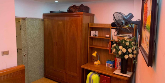 Bán nhà mặt ngõ 154 Chợ Khâm Thiên, Đống Đa, ba gác đỗ, 5 tầng, 2 tỷ 3. LH Phú