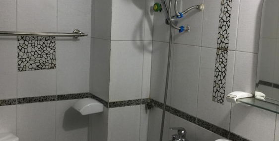- Bán nhà - Đê La Thành - Đống Đa - Dt:34m2 - Giá:3.1 tỷ