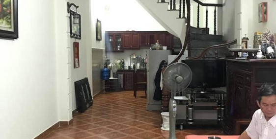 Bán nhà 42m2 x 5 tầng TÂY SƠN, ngõ thông thoáng nhà mới đẹp giá 3.5 tỷ.