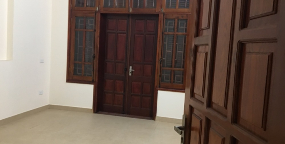 Cần bán nhà tại Trần Phú, Hà Đông. DT 38m2, xây 4T,