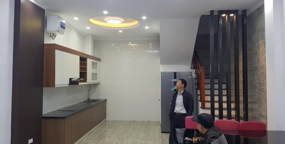 Bán nhà 5 tầng phân lô CÁN BỘ phố LÊ THANH NGHỊ, diện tích 40m2 giá 4 tỷ.