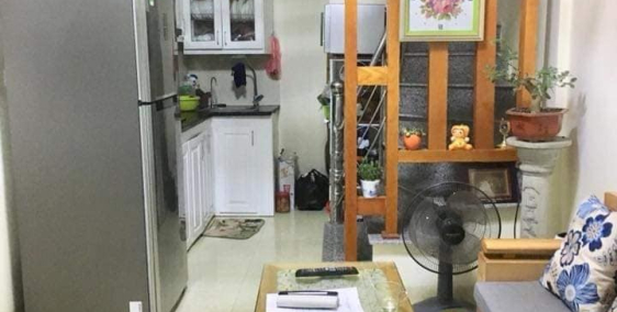 Bán nhà đẹp 26m2*5T, phố Trương Định MT 4m, cách ô tô 40m giá 2.5 tỷ