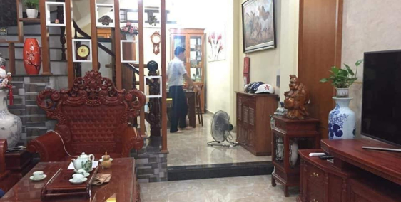 Bán nhà đẹp 40m2, đường rộng thoáng, cách ô tô 15m phố Lê Thanh Nghị giá 3.6 tỷ.