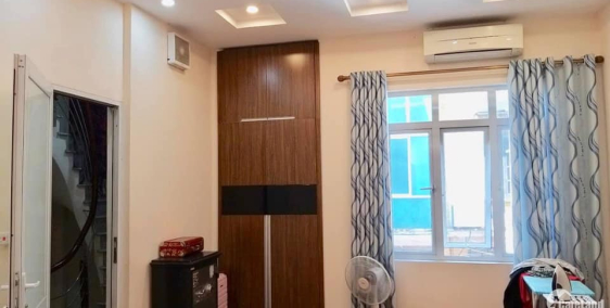 3,1tỷ nhà Phúc Tân 48m2 xây 3tầng sân và ngõ riêng.
