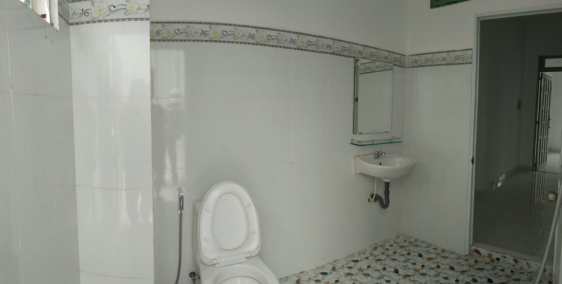 nhà 1 trệt 1 lầu shr công chứng ngay diện tích 5x20 ngân hàng hổ trợ 70%