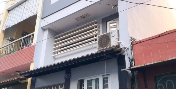 Nghỉ hươu, bán gấp HXH quay đầu, Trần Hưng Đạo-Q1 giá 5 tỷ.