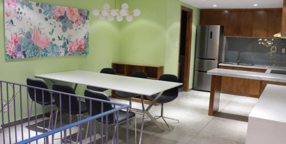 Bán nhà HXT Quận 3 ĐC: 816/22 Trường Sa,Phường 14,quận 3. DT:4,12 x 19,7. DTCN 8