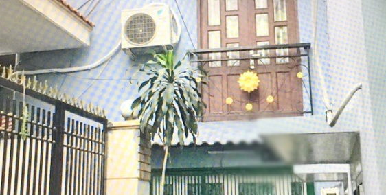 Bán gấp nhà 2 lầu sân thượng hẻm 217 Tôn Thất Thuyết quận 4.