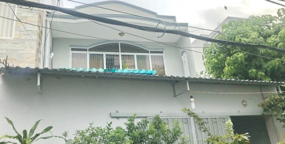 Bán gấp nhà nát hẻm xe hơi 109 Tôn Thất Thuyết quận 4.