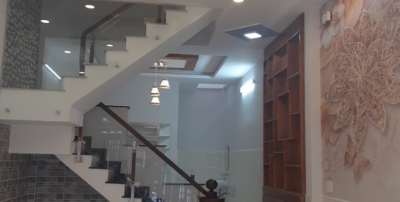 Nhà xây mới 2 lầu chính chủ đường Liên Khu 4-5 bán gấp giá tốt