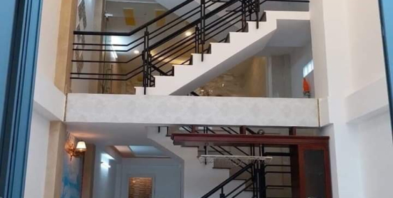 Bán nhà Trung Tâm Chợ Gò Vấp, MT 5m, 4 tầng, giá 5.6 tỷ TL